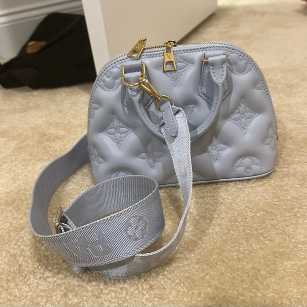 Louis Vuitton Alma bb bubble gum